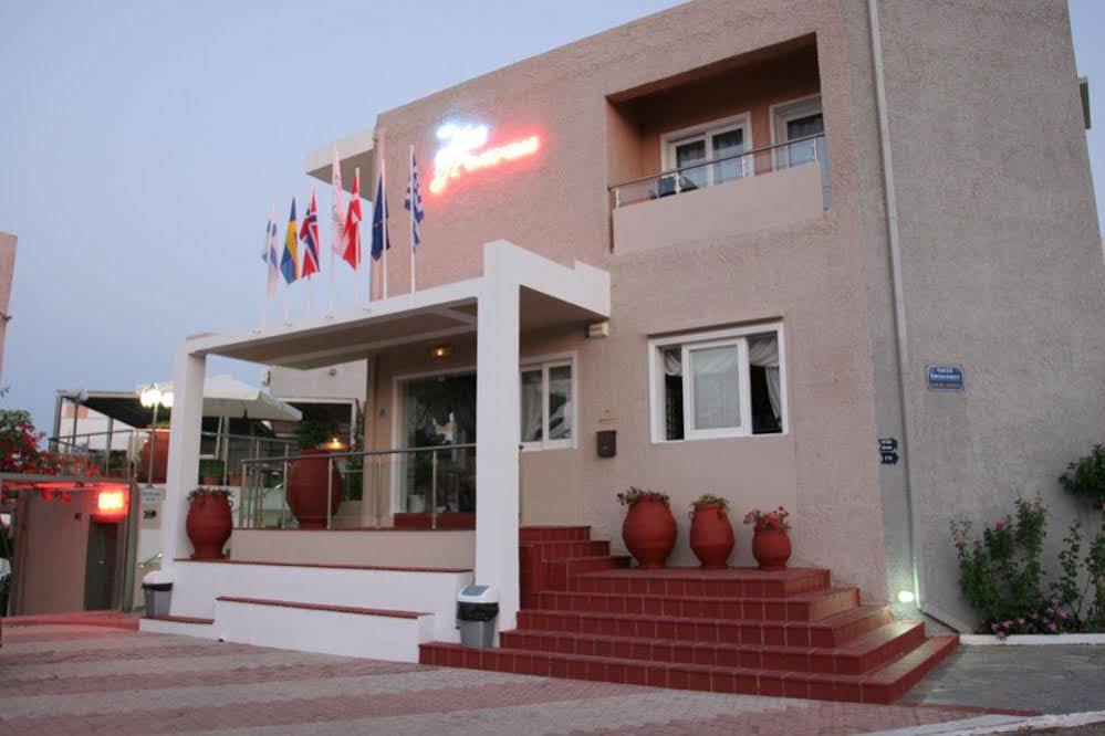 Stalós Hotel Koukouras מראה חיצוני תמונה